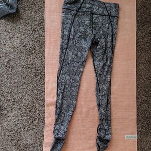 Coolibar UPF 50+ Black and White Asana HR Stirrup Legging Yoga Pants